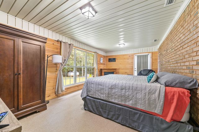 812 Good Hope Rd, Leoma, TN 38468