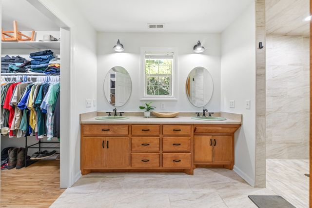 812 Good Hope Rd, Leoma, TN 38468