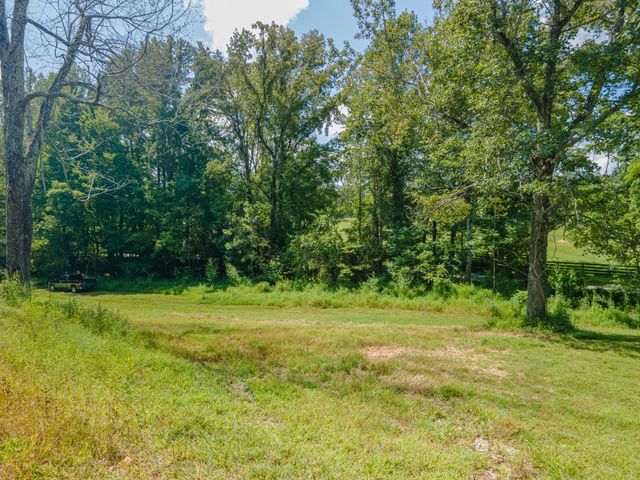 812 Good Hope Rd, Leoma, TN 38468