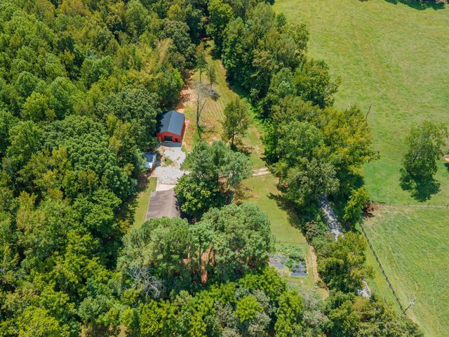 812 Good Hope Rd, Leoma, TN 38468