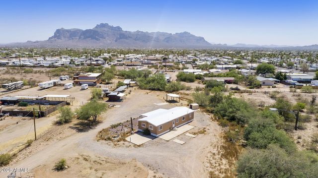 293 S Belaire Road, Apache Junction, AZ 85119