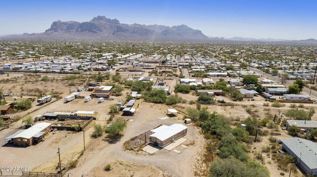 293 S Belaire Road, Apache Junction, AZ 85119