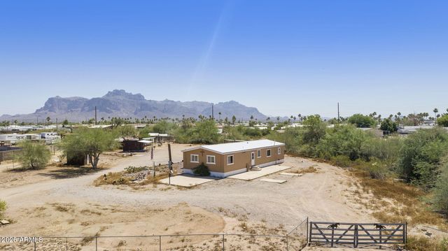 293 S Belaire Road, Apache Junction, AZ 85119