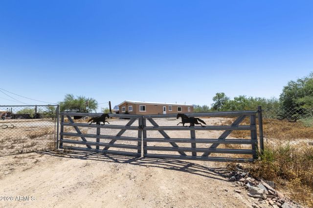 293 S Belaire Road, Apache Junction, AZ 85119