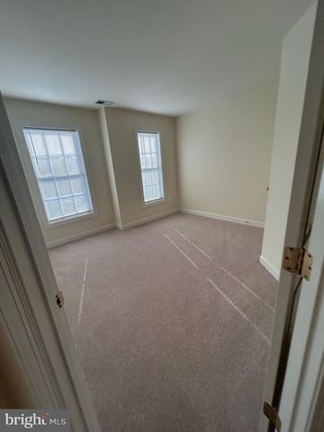 8075 SAMUEL WALLIS, Lorton, VA 22079