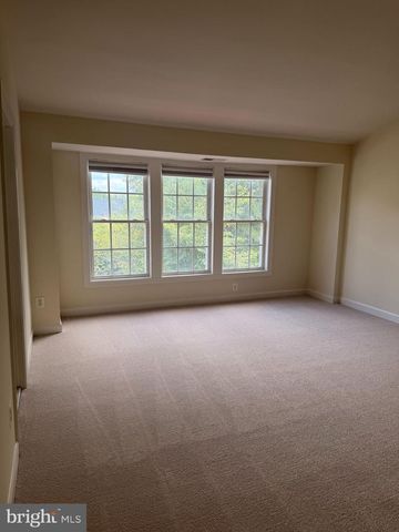 8075 SAMUEL WALLIS, Lorton, VA 22079