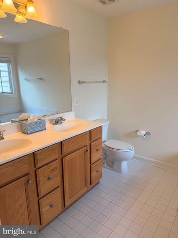 8075 SAMUEL WALLIS, Lorton, VA 22079
