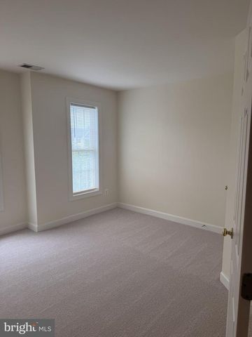 8075 SAMUEL WALLIS, Lorton, VA 22079