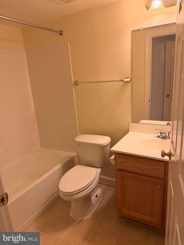 8075 SAMUEL WALLIS, Lorton, VA 22079