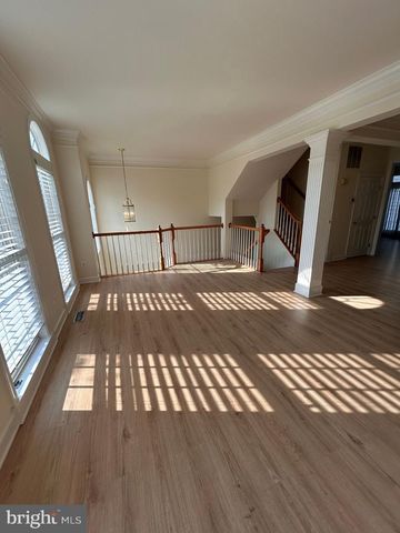 8075 SAMUEL WALLIS, Lorton, VA 22079