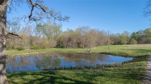 811 SW 1171st Road, Holden, MO 64040