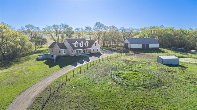 811 SW 1171st Road, Holden, MO 64040