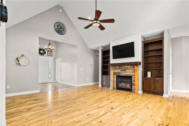 811 SW 1171st Road, Holden, MO 64040
