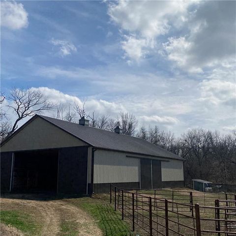 811 SW 1171st Road, Holden, MO 64040