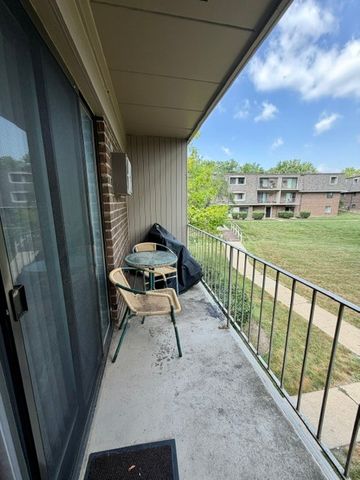 264 E Bailey Road H, Naperville, IL 60565