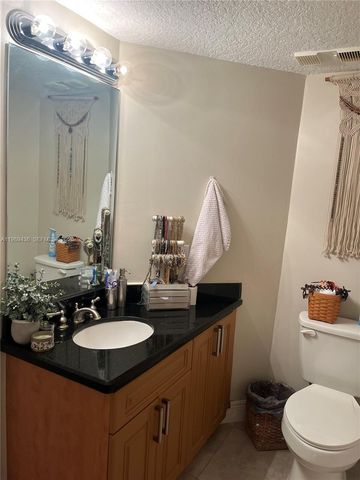 10401 W Broward Blvd 301, Plantation, FL 33324