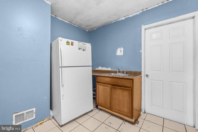 1933 LEWIS AVE, Rockville, MD 20851