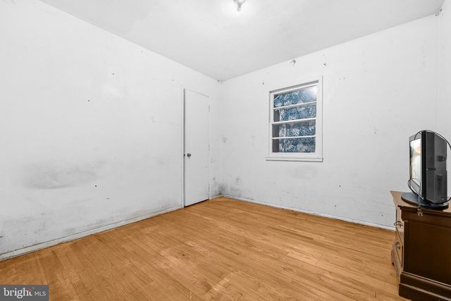 1933 LEWIS AVE, Rockville, MD 20851