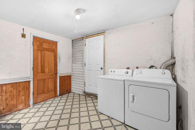 1933 LEWIS AVE, Rockville, MD 20851