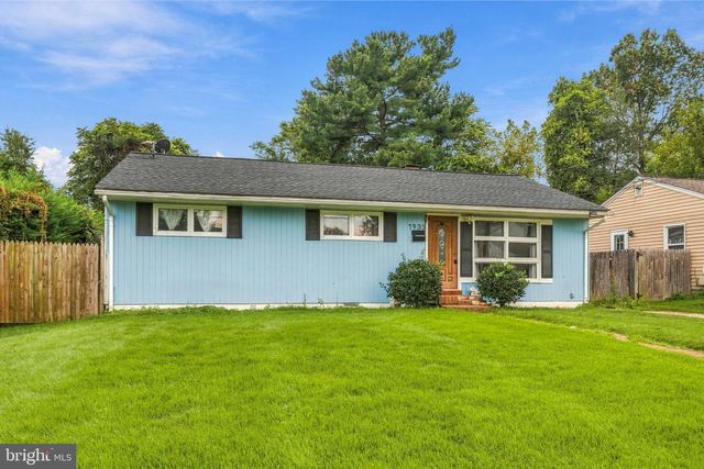 1933 LEWIS AVE, Rockville, MD 20851