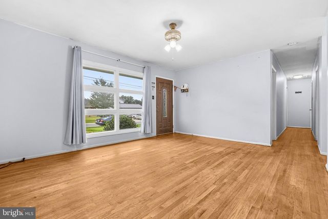 1933 LEWIS AVE, Rockville, MD 20851
