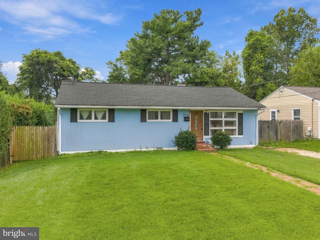1933 LEWIS AVE, Rockville, MD 20851