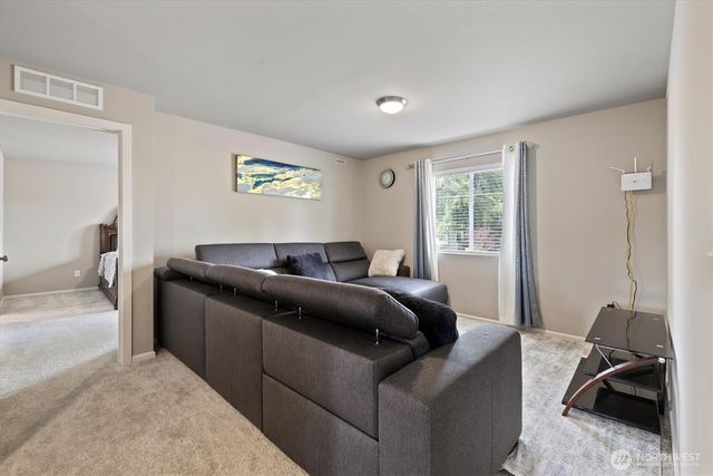 15013 Iverson Loop SE, Yelm, WA 98597