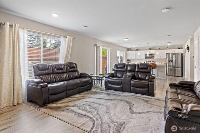 15013 Iverson Loop SE, Yelm, WA 98597