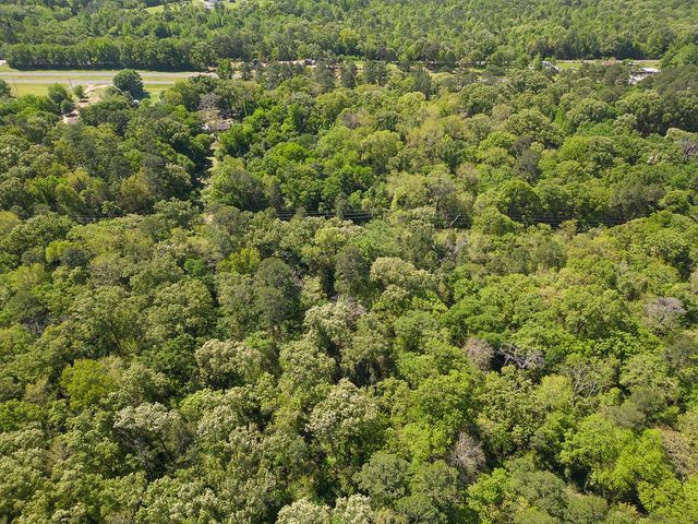 2151 E HWY 80, Mineola, TX 75773