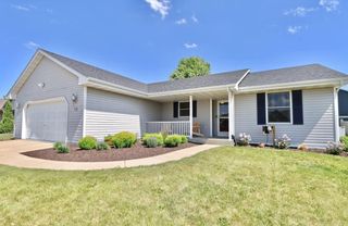 1174 Edgeview Drive, Janesville, WI 53545