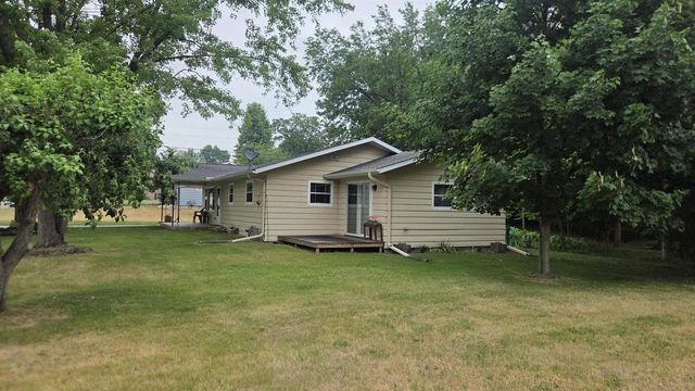 36 Pine Drive, Montello, WI 53949