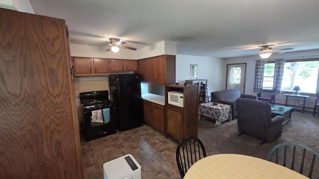 36 Pine Drive, Montello, WI 53949