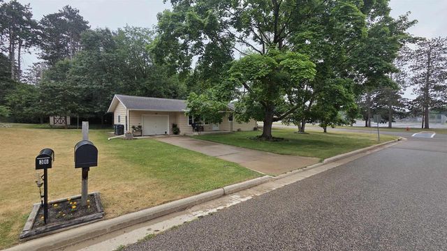 36 Pine Drive, Montello, WI 53949