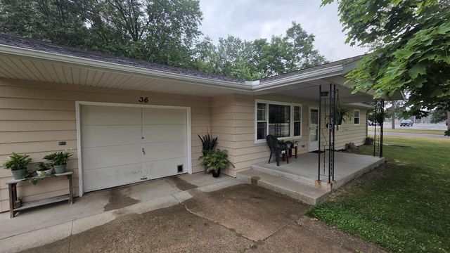 36 Pine Drive, Montello, WI 53949