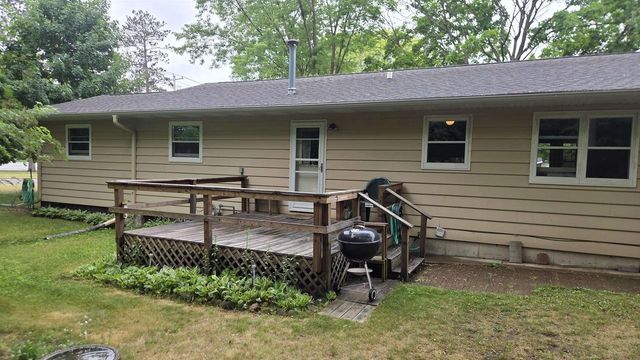 36 Pine Drive, Montello, WI 53949