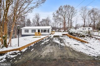 50 HOLMES RUN PL, Stanardsville, VA 22973