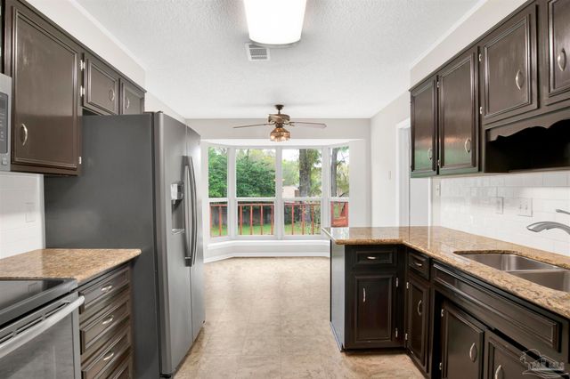 10014 Huntsman Path, Pensacola, FL 32514