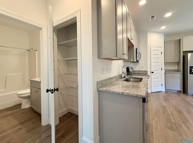 1033 Highgrove Heights, Harvest, AL 35749