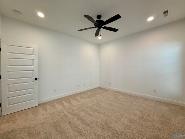 1033 Highgrove Heights, Harvest, AL 35749