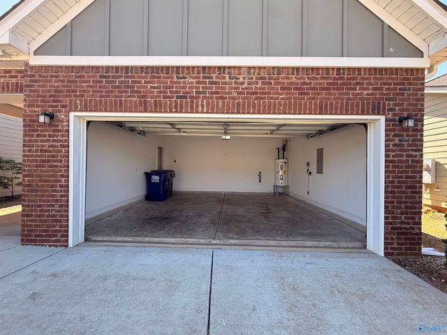 1033 Highgrove Heights, Harvest, AL 35749