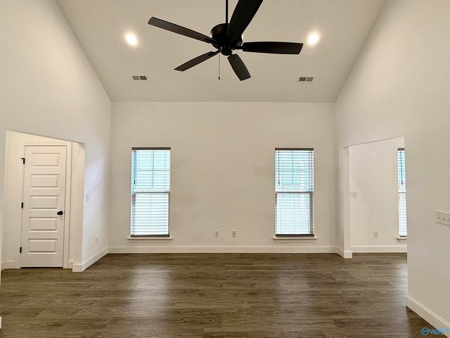 1033 Highgrove Heights, Harvest, AL 35749