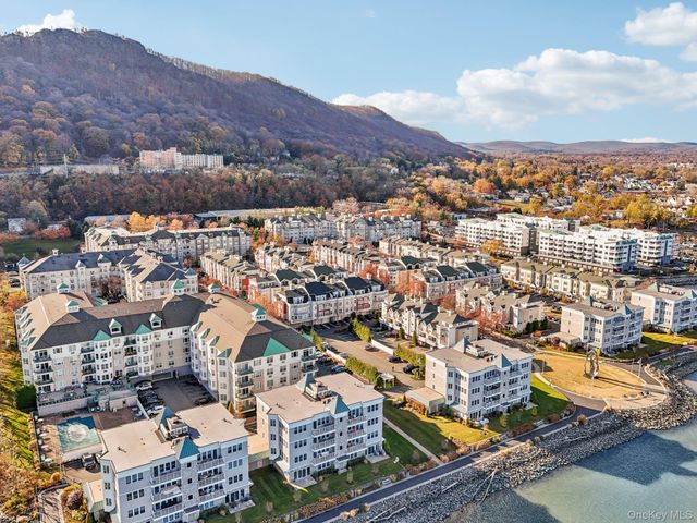 1220 Round Pointe Drive, Haverstraw, NY 10927