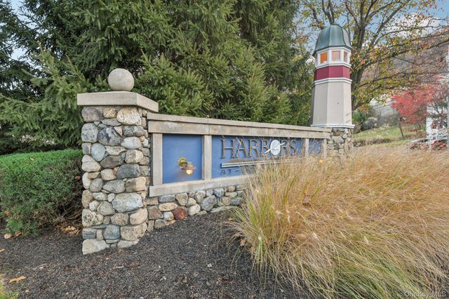 1220 Round Pointe Drive, Haverstraw, NY 10927