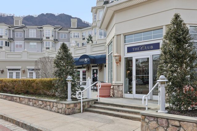 1220 Round Pointe Drive, Haverstraw, NY 10927