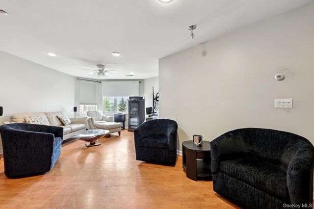 1220 Round Pointe Drive, Haverstraw, NY 10927