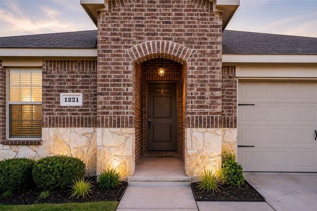 1221 Trevino Road, Forney, TX 75126
