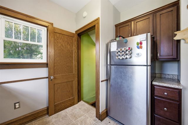 1534 Center Street NE, Cedar Rapids, IA 52402