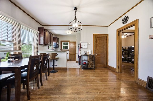 1534 Center Street NE, Cedar Rapids, IA 52402