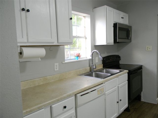 2320 S Denley Drive, Dallas, TX 75216