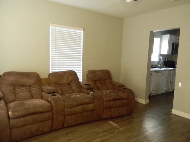 2320 S Denley Drive, Dallas, TX 75216